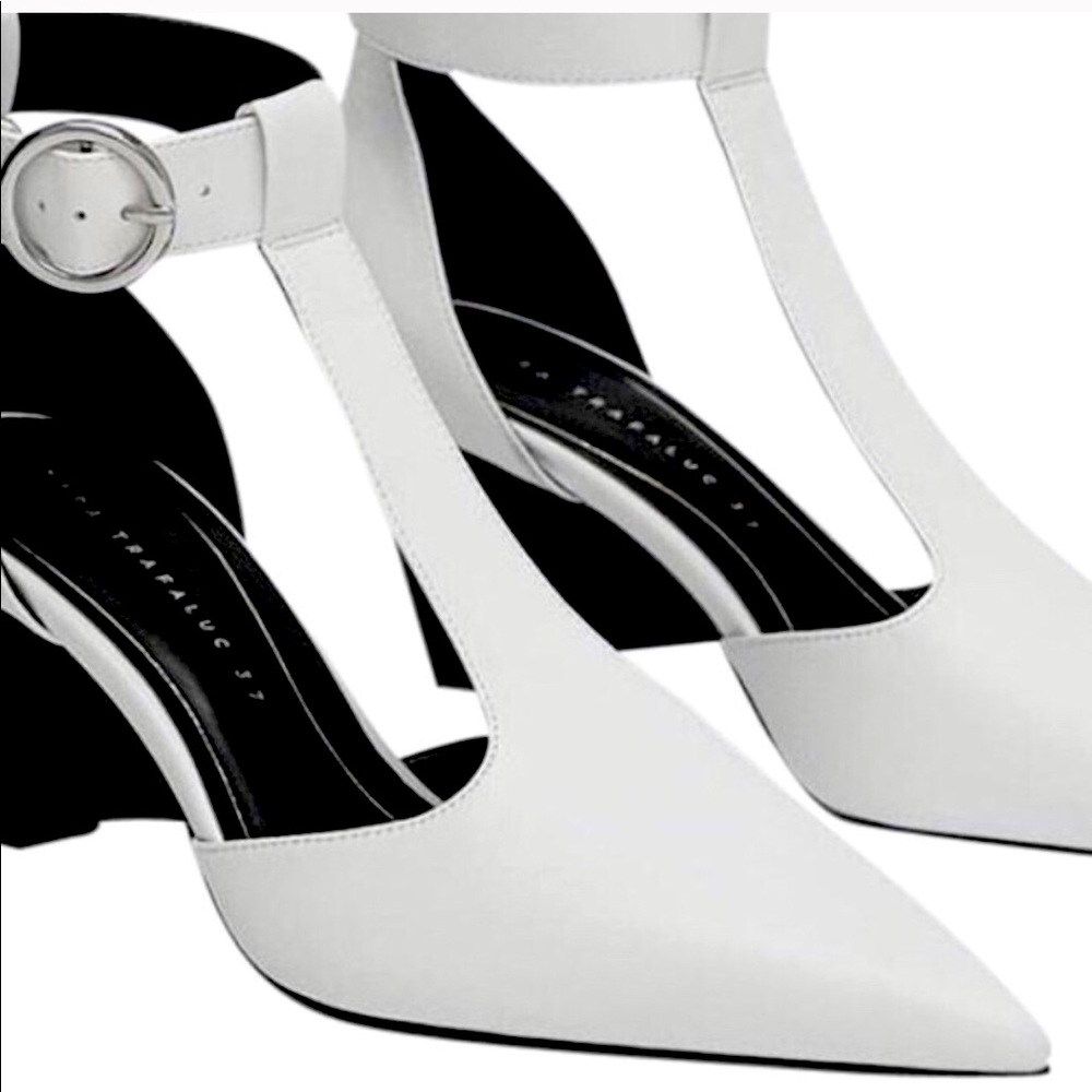 🤍🤍ZARA White T-Strap Shoes🤍🤍